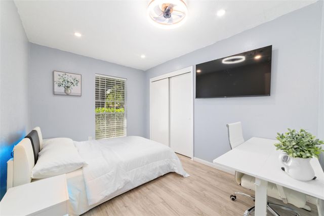 6111 Westbranch Drive, Houston, TX 77072