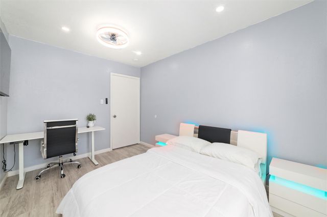 6111 Westbranch Drive, Houston, TX 77072