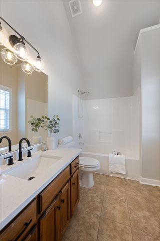 2271 Dewey Dr Apt J2, Spring Hill, TN 37174