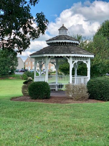 2271 Dewey Dr Apt J2, Spring Hill, TN 37174