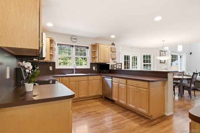 151 Gnarled Hollow Road, East Setauket, NY 11733