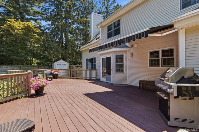 151 Gnarled Hollow Road, East Setauket, NY 11733