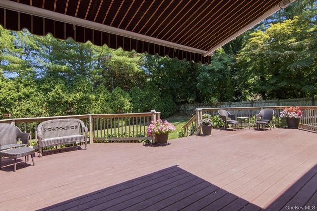 151 Gnarled Hollow Road, East Setauket, NY 11733