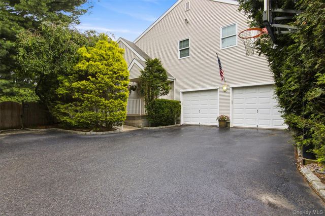 151 Gnarled Hollow Road, East Setauket, NY 11733