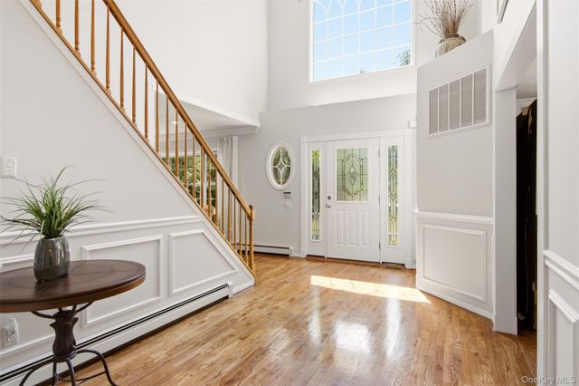 151 Gnarled Hollow Road, East Setauket, NY 11733