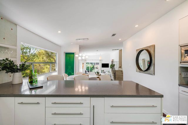 6309 Ivarene Avenue, Los Angeles, CA 90068