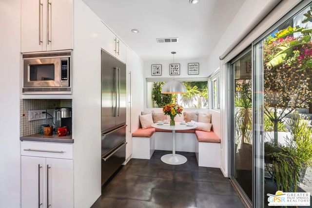 6309 Ivarene Avenue, Los Angeles, CA 90068