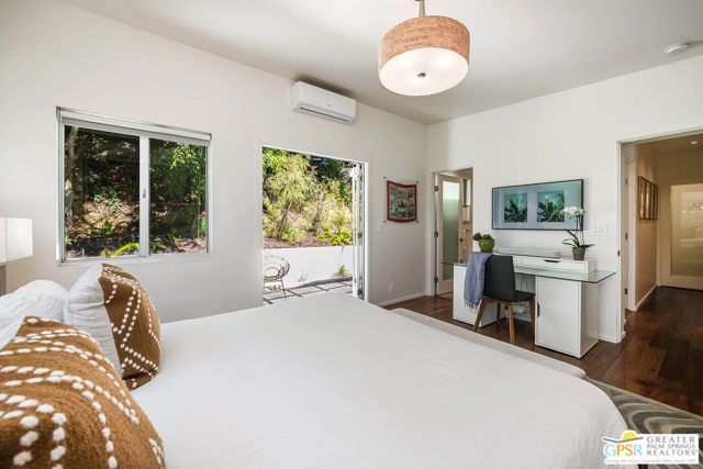 6309 Ivarene Avenue, Los Angeles, CA 90068