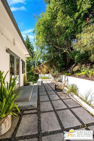 6309 Ivarene Avenue, Los Angeles, CA 90068