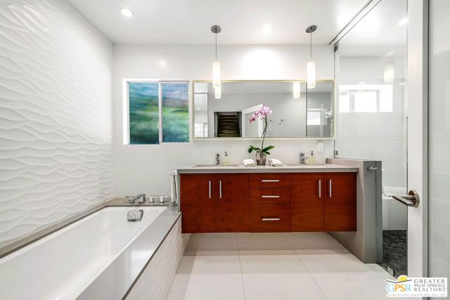 6309 Ivarene Avenue, Los Angeles, CA 90068