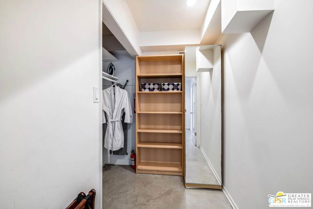 6309 Ivarene Avenue, Los Angeles, CA 90068