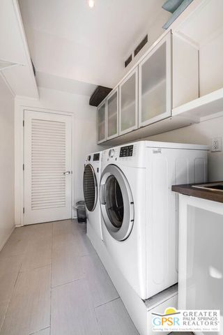 6309 Ivarene Avenue, Los Angeles, CA 90068