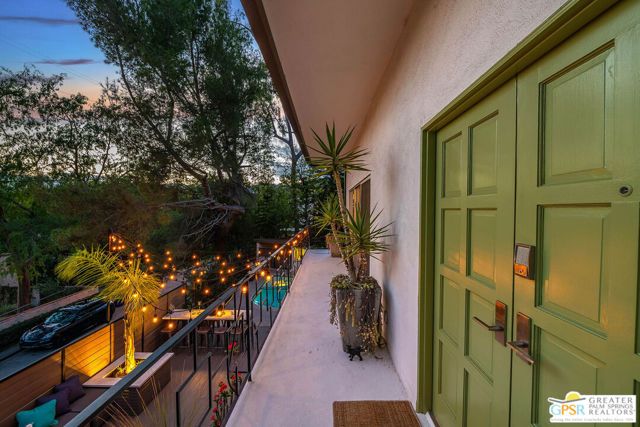 6309 Ivarene Avenue, Los Angeles, CA 90068