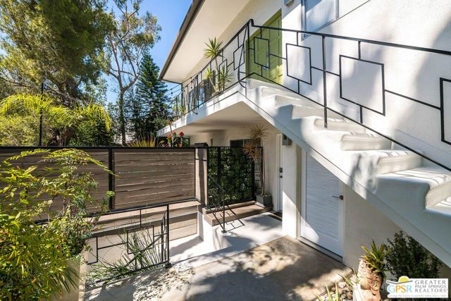 6309 Ivarene Avenue, Los Angeles, CA 90068