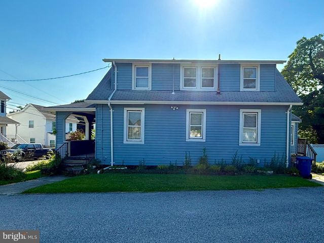 15 SHIPLEY AVE, Catonsville, MD 21228