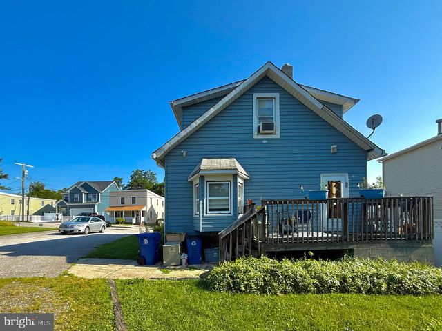 15 SHIPLEY AVE, Catonsville, MD 21228