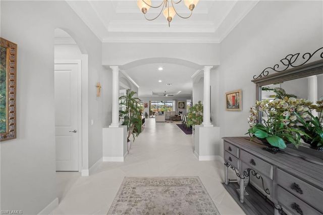 9282 Rialto LN, Naples, FL 34119