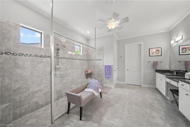 9282 Rialto LN, Naples, FL 34119