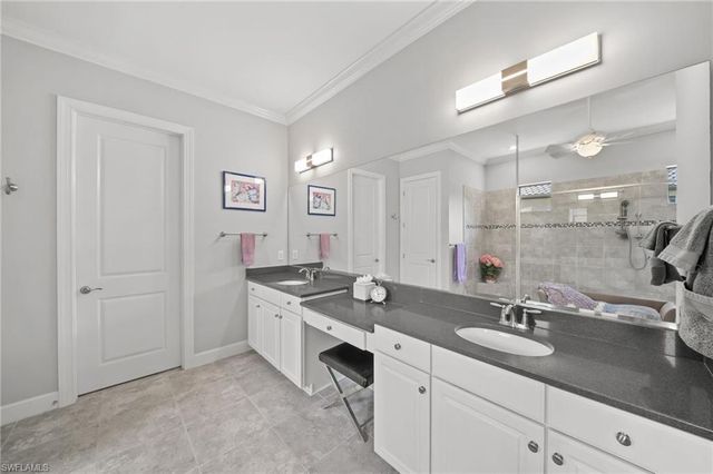 9282 Rialto LN, Naples, FL 34119