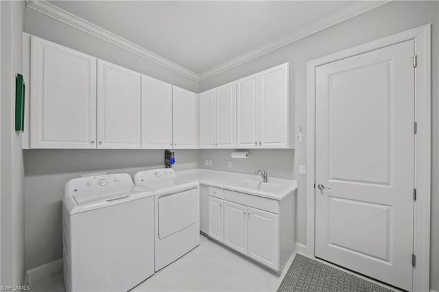 9282 Rialto LN, Naples, FL 34119