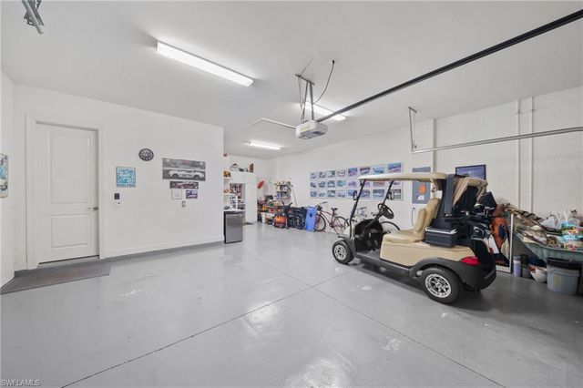 9282 Rialto LN, Naples, FL 34119