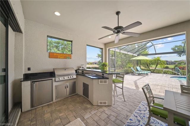 9282 Rialto LN, Naples, FL 34119