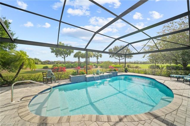 9282 Rialto LN, Naples, FL 34119