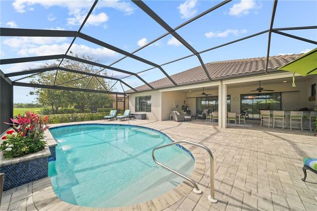 9282 Rialto LN, Naples, FL 34119
