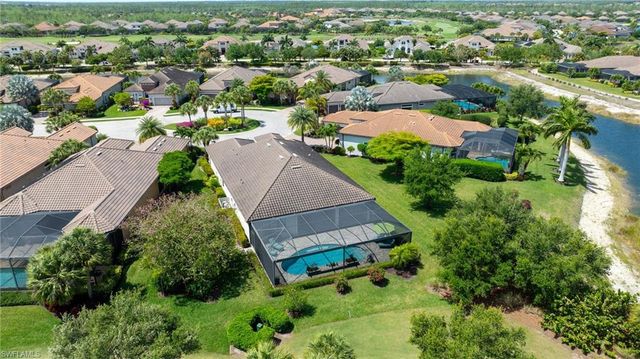 9282 Rialto LN, Naples, FL 34119