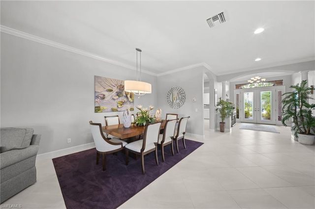 9282 Rialto LN, Naples, FL 34119