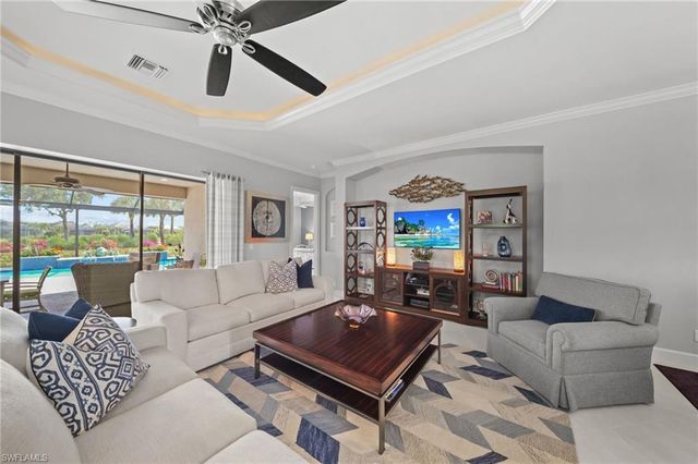 9282 Rialto LN, Naples, FL 34119