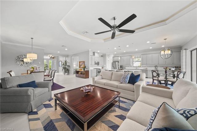 9282 Rialto LN, Naples, FL 34119