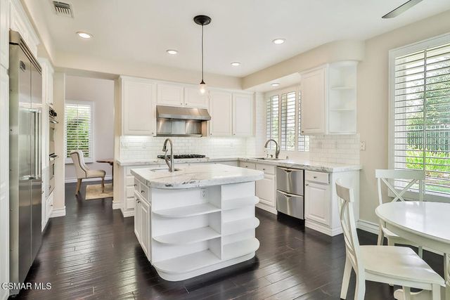 23287 Park Basilico, Calabasas, CA 91302