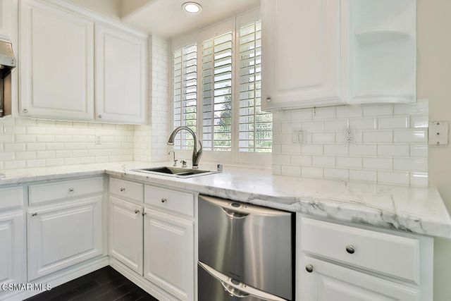 23287 Park Basilico, Calabasas, CA 91302