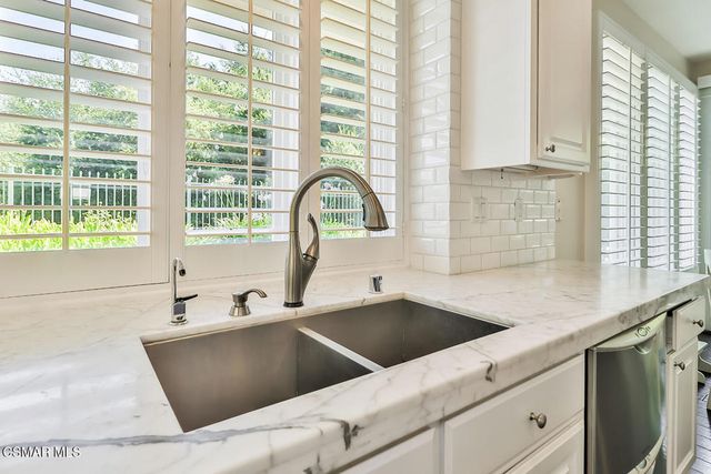 23287 Park Basilico, Calabasas, CA 91302