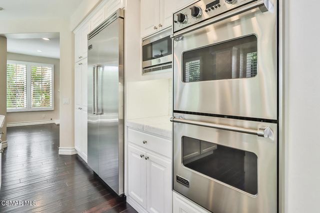 23287 Park Basilico, Calabasas, CA 91302