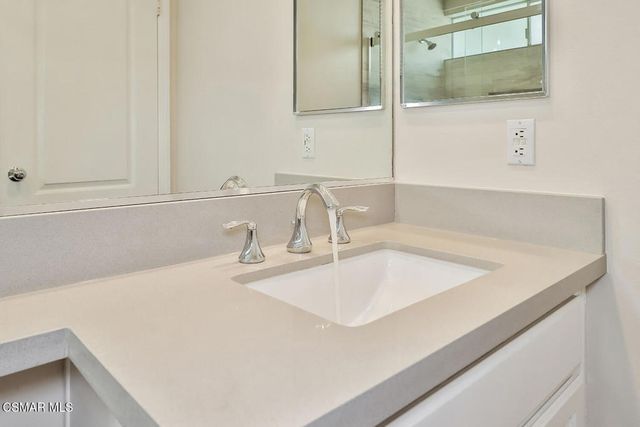23287 Park Basilico, Calabasas, CA 91302