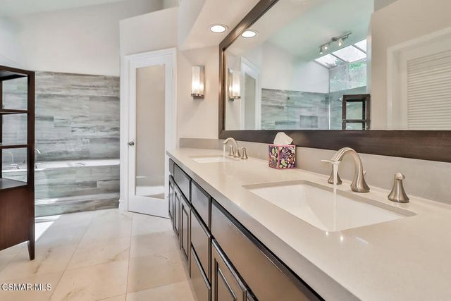 23287 Park Basilico, Calabasas, CA 91302