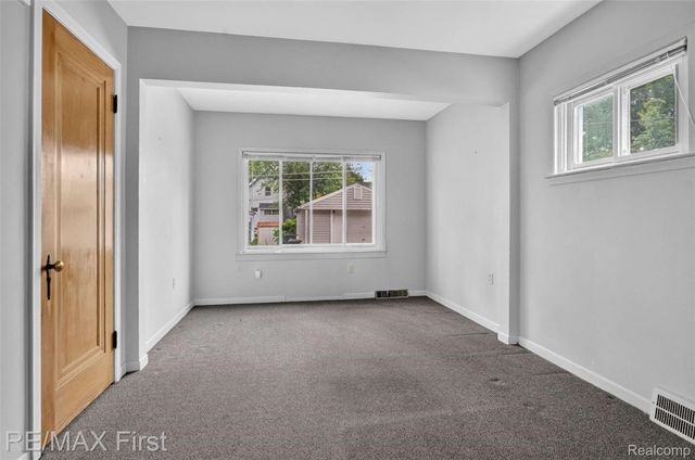 1357 W Saratoga Street, Ferndale, MI 48220