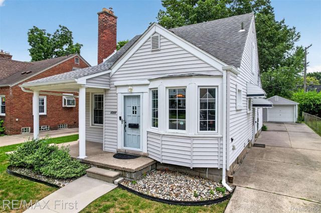 1357 W Saratoga Street, Ferndale, MI 48220
