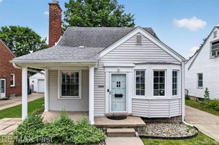 1357 W Saratoga Street, Ferndale, MI 48220