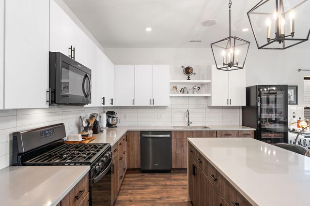 283 Nomo Place, Crown Point, IN 46307