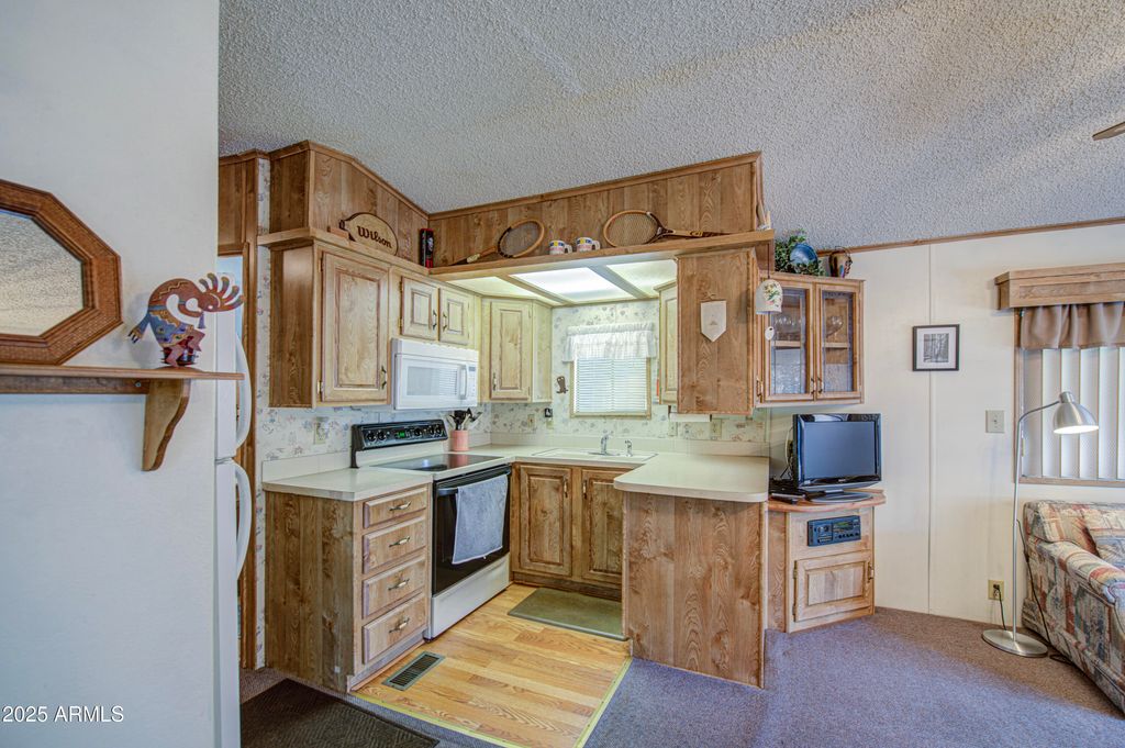Image 2 of property listing at 7750 E BROADWAY Road 147, Mesa, AZ 85208