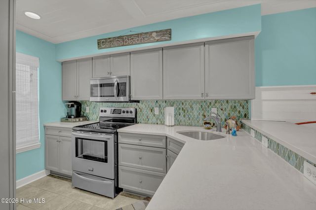 811 Carolina Beach Avenue S, Carolina Beach, NC 28428