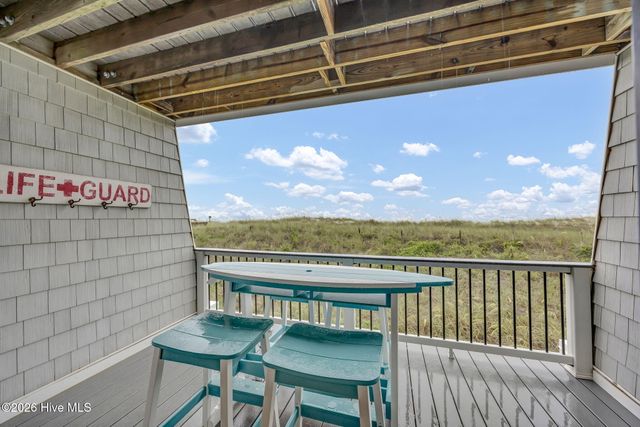 811 Carolina Beach Avenue S, Carolina Beach, NC 28428