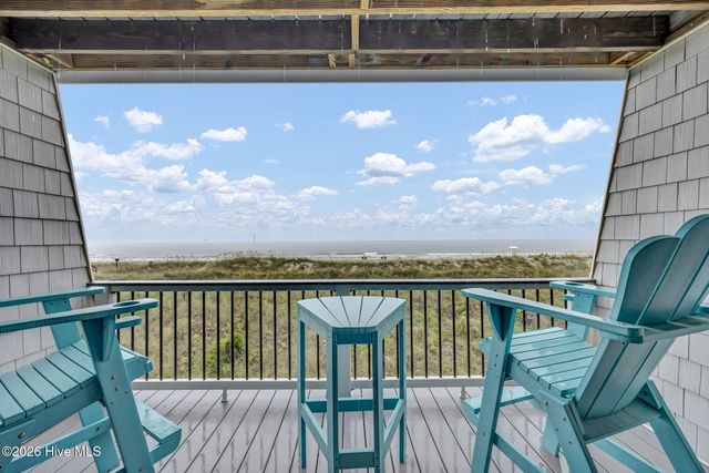 811 Carolina Beach Avenue S, Carolina Beach, NC 28428