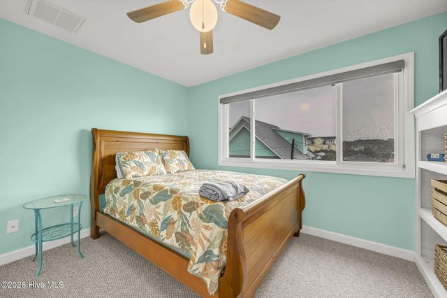 811 Carolina Beach Avenue S, Carolina Beach, NC 28428