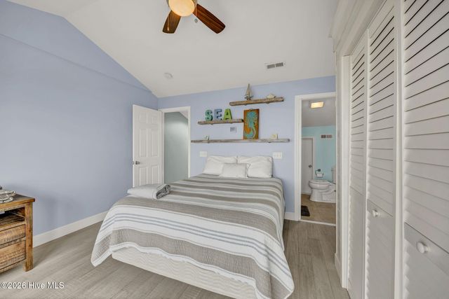 811 Carolina Beach Avenue S, Carolina Beach, NC 28428