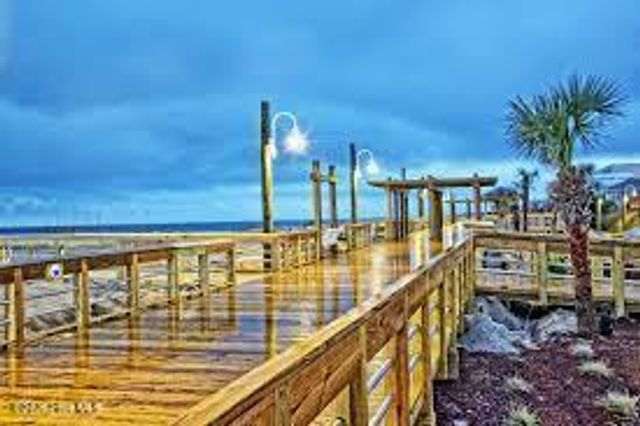 811 Carolina Beach Avenue S, Carolina Beach, NC 28428