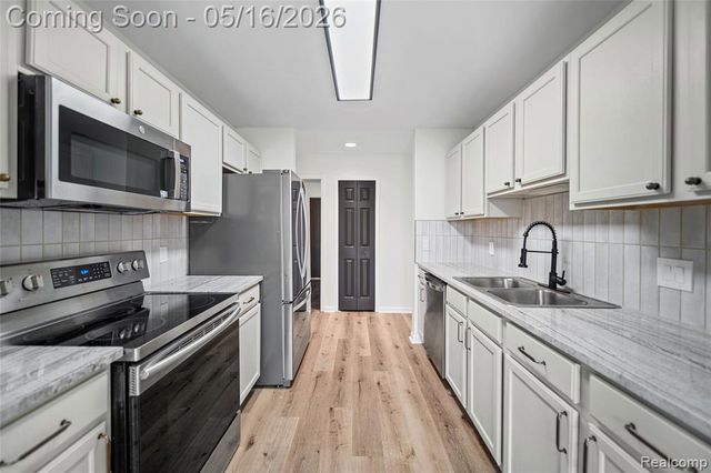 6397 Club Court, Grand Blanc, MI 48439